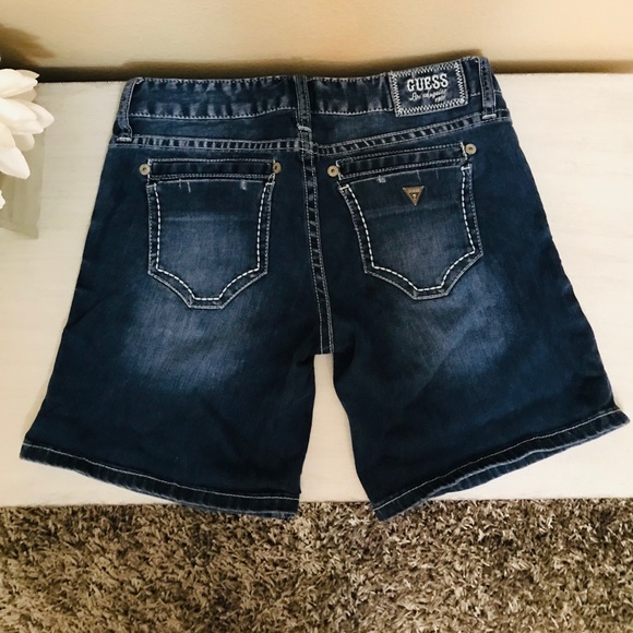 GUESS Denim Short! - Picture 3 of 5